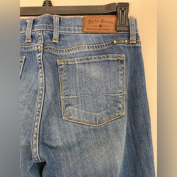 Lucky Brand Jeans Straight Leg Denim Jean Size 6 / 28 with 31.5” Inseam - Picture 4 of 9